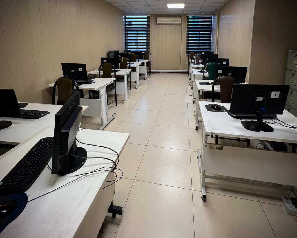 آغاز مسئولیت من به عنوان مدیر دپارتمان کامپیوتر و فناوری اطلاعات مؤسسه آموزشی کادوس رشت %d8%ba%db%8c%d8%b1%d9%87 آغاز مسئولیت من به عنوان مدیر دپارتمان کامپیوتر و فناوری اطلاعات مؤسسه آموزشی کادوس رشت کلاس برنامه نویسی کادوس رشت