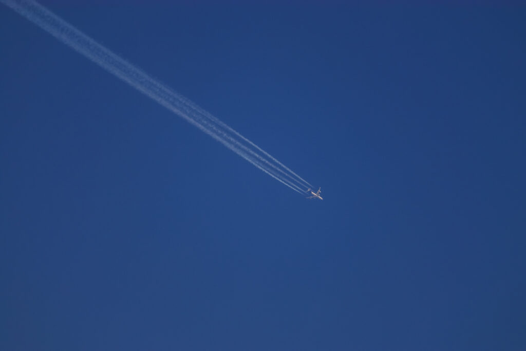 تجربه عکاسی و ادیت پس از چند سال %d8%ba%db%8c%d8%b1%d9%87 تجربه عکاسی و ادیت پس از چند سال هواپیما جت در آسمان گیلان